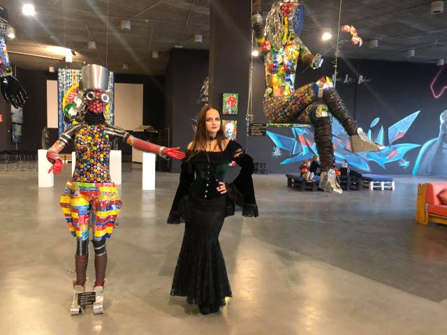 31 45380276_351614392260573_5184091612933783552_n